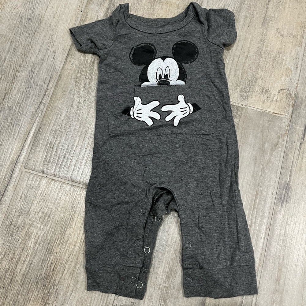 Disney | Boys Bodysuit Sz 0 to 3 months